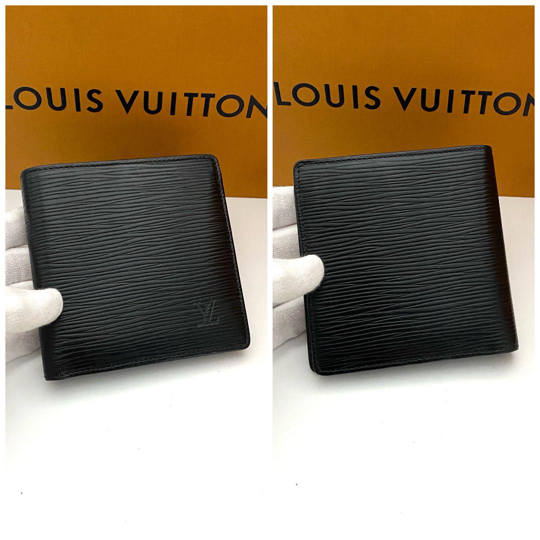 保管品　ルイヴィトン　エピ　マルコ　二つ折り財布