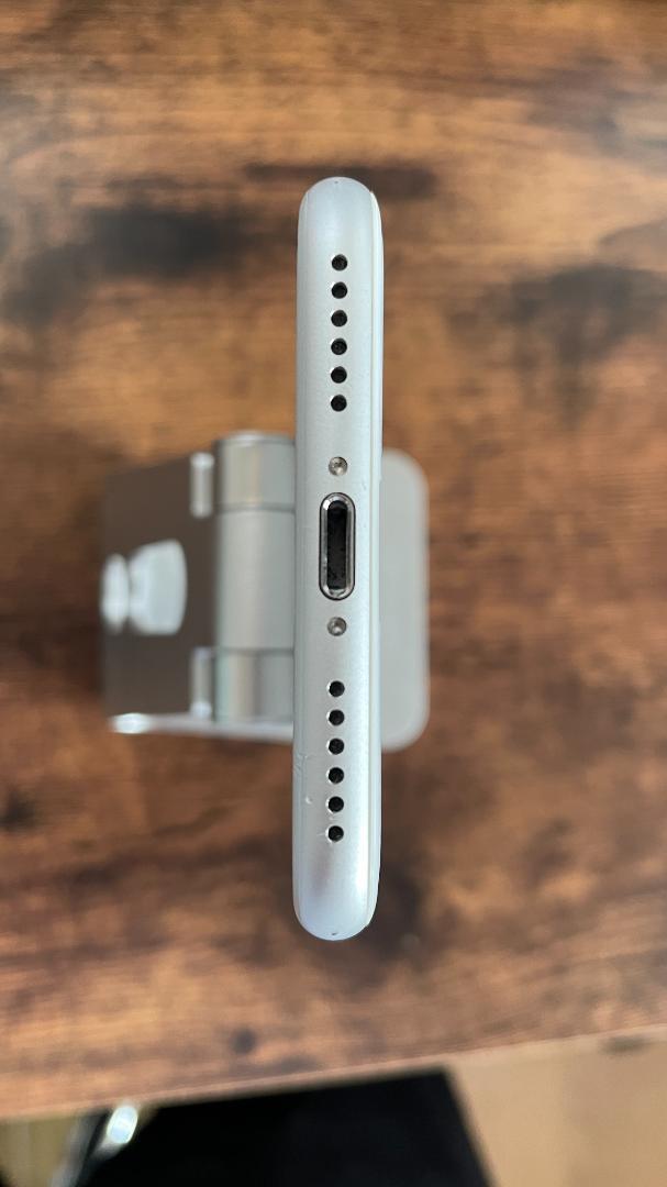 iPhone7 32GB シルバー(SIMロック解除済)