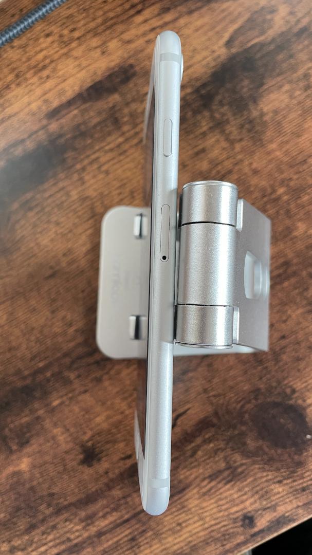 iPhone7 32GB シルバー(SIMロック解除済)