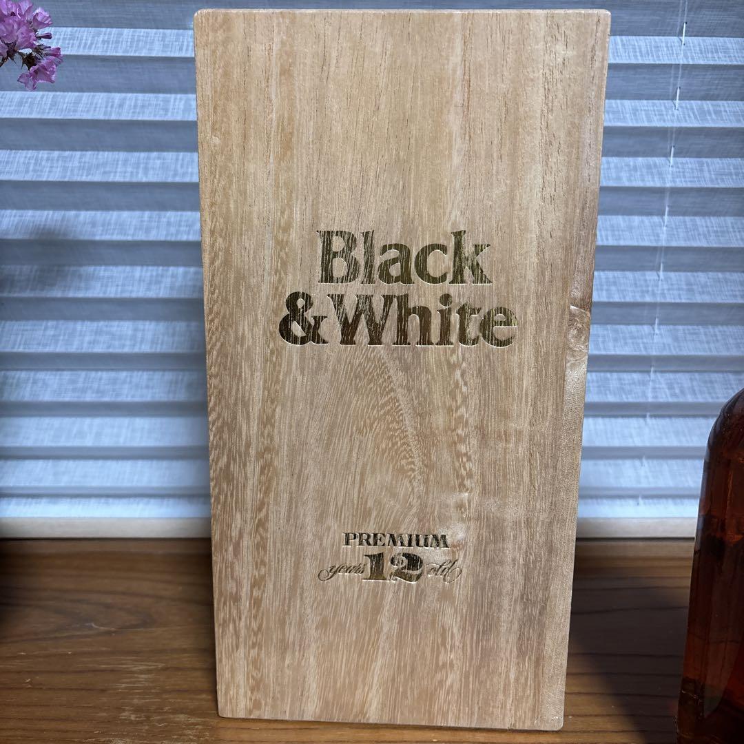 Black & White 12年 スコッチウイスキー 木箱入り