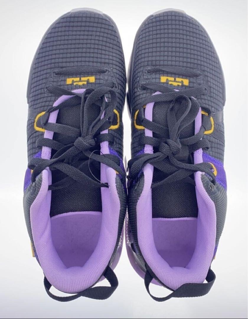◇新品　NIKE レブロン　ウィットネス　27.5センチ　送料込み