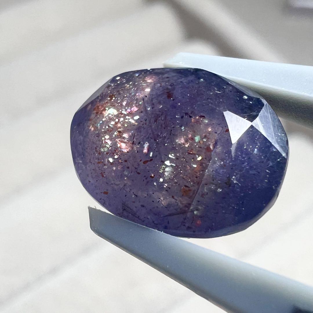 天然　ブラッドショットアイオライト　4.85ct