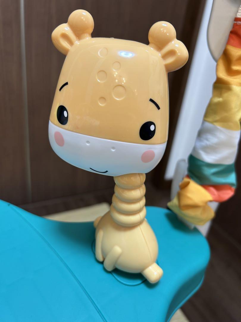 2023年最新モデル　美品　ゆかいなレインボー フォレストジャンパルー Amazon | フィッシャープライス(fisher price) ゆかいな