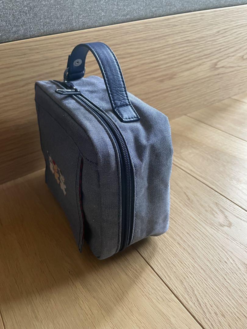 ほぼ新品　ファミリア　おむつポーチ　ケース