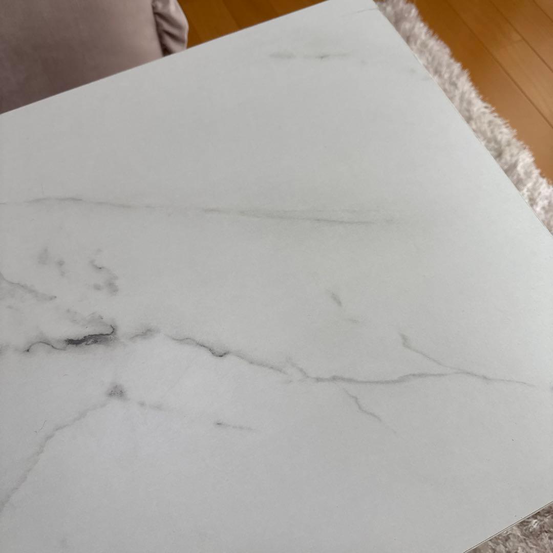 フォールディングテーブル