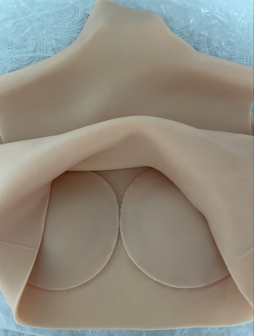 9080円で購入KUMIHOシリコンバスト薄版 揺れ版人工乳房 コスプレ