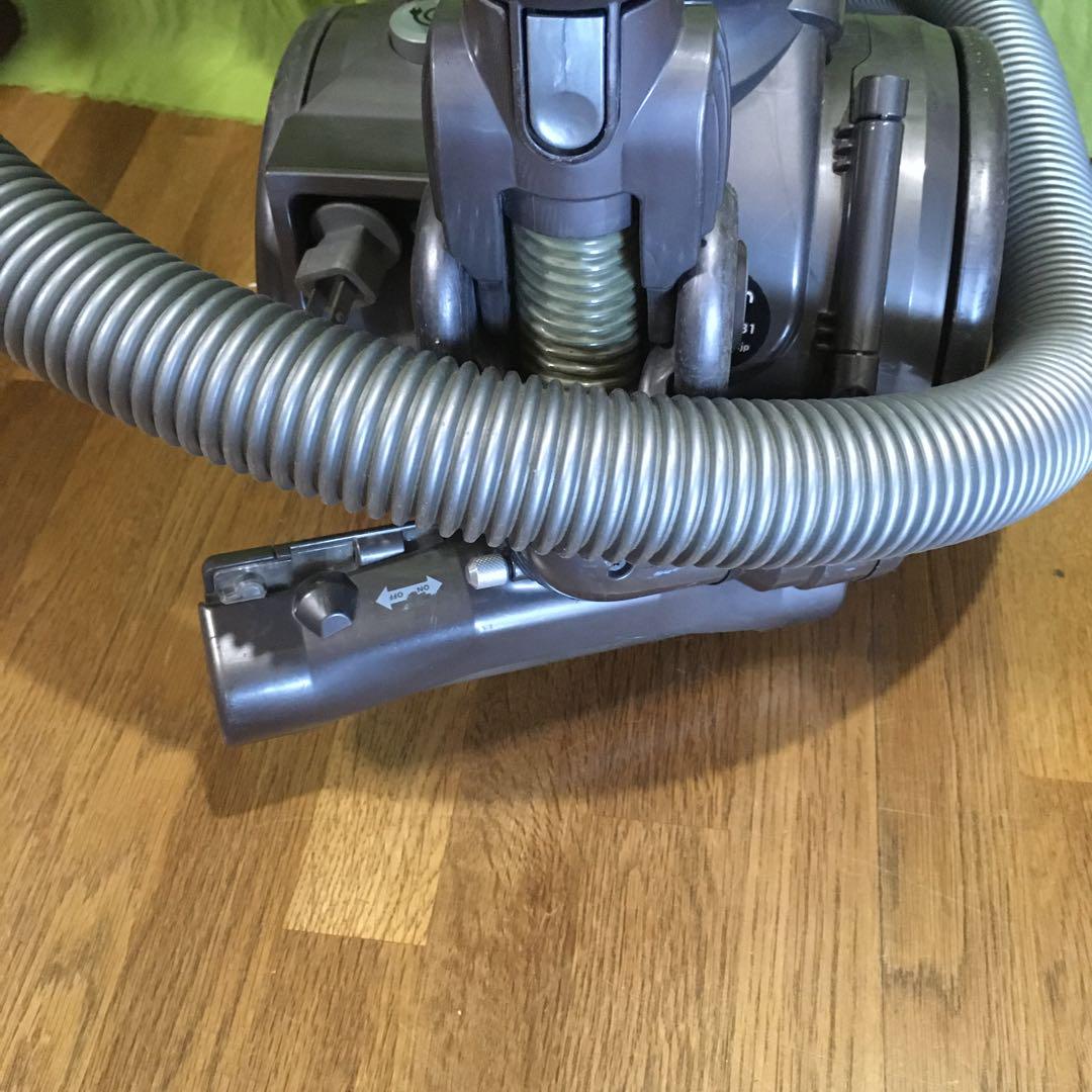 Dyson ダイソン　掃除機　DC22