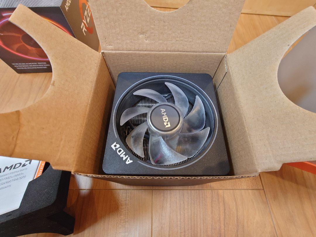 RYZEN 9 3900X Wraith Prism クーラー付
