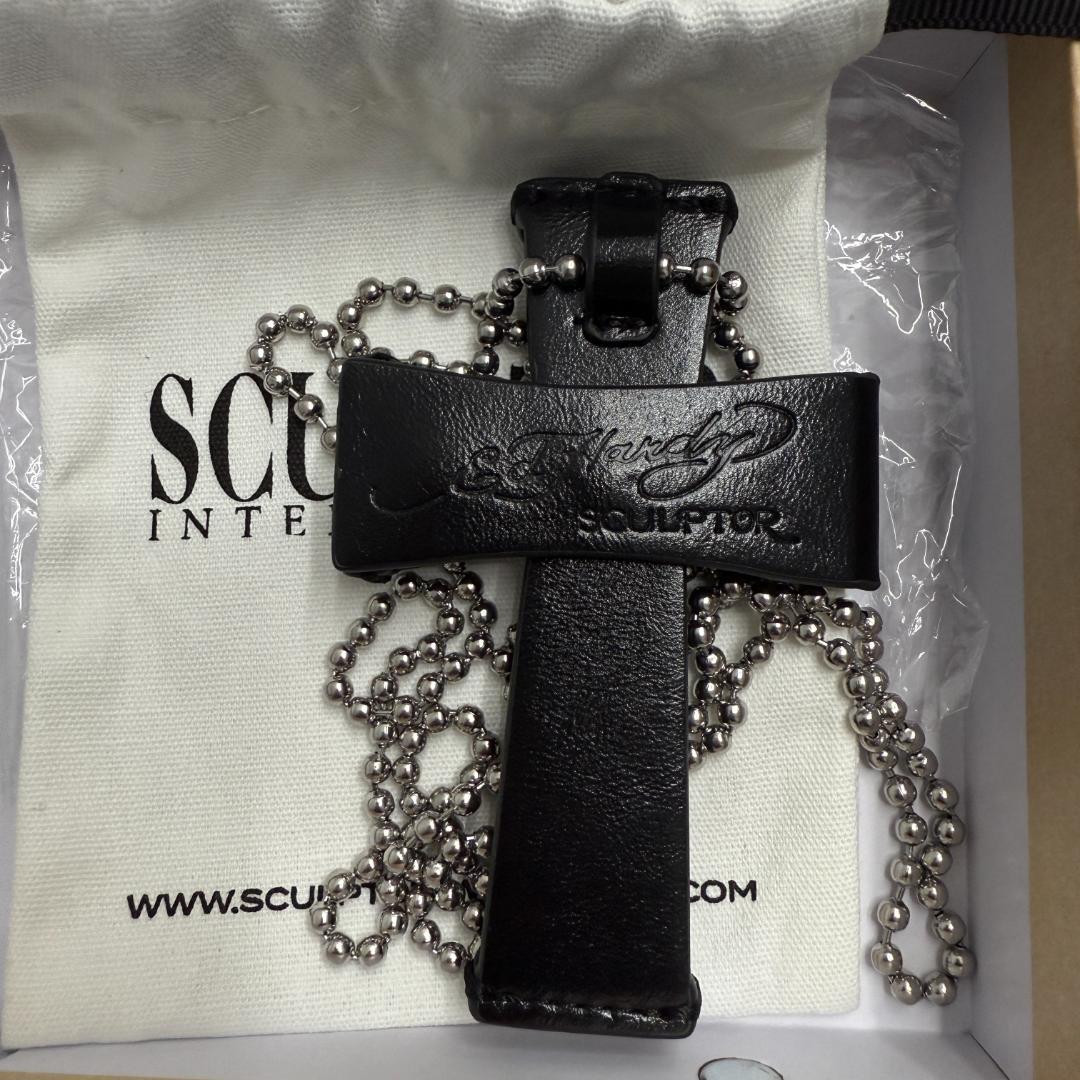 Sculptor Cross Leather Strap Wallet ブラック - メルカリ