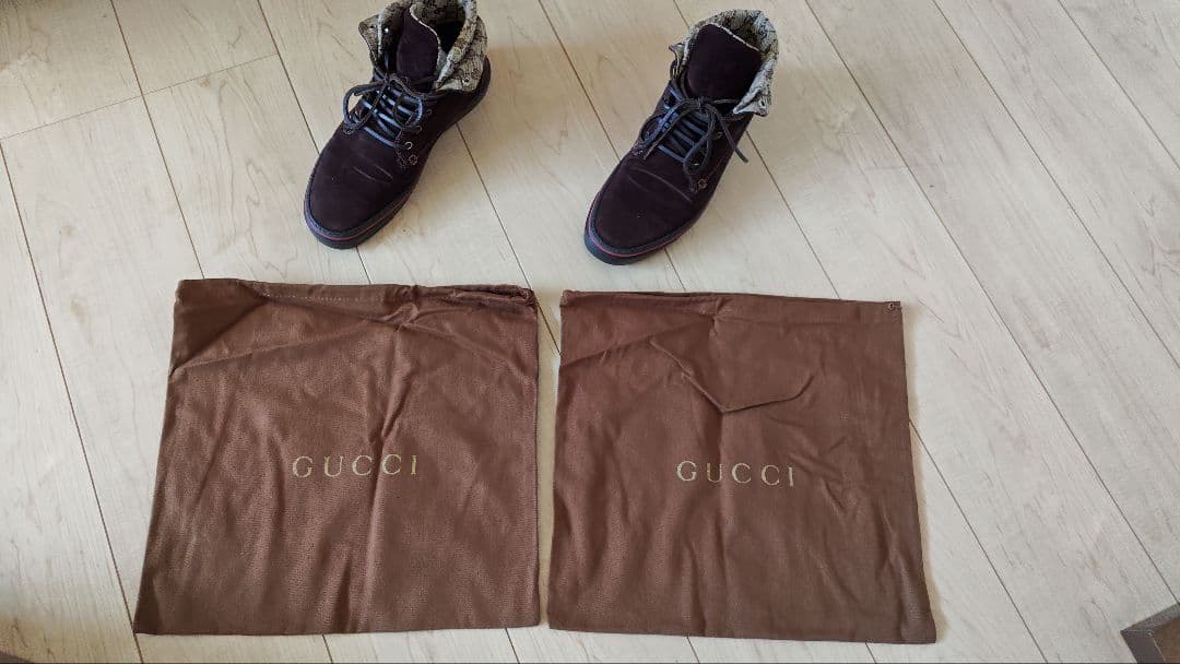 GUCCI ダークブラウン ハイカット スエードスニーカー GUCCI ダークブラウン ハイカット スエードスニーカー