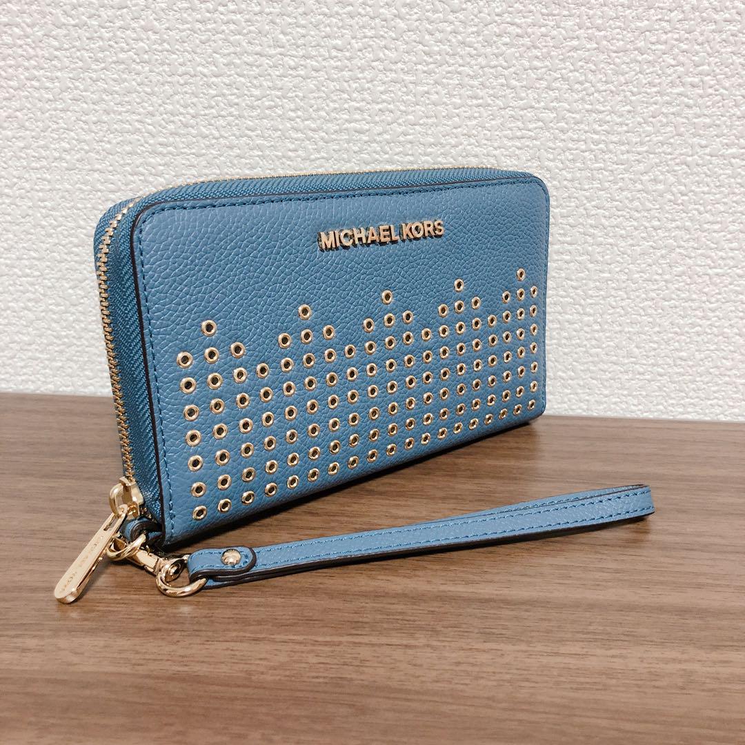 大人気新作 KORS 新品☆MICHEL ブルー ミニクラッチ 正規品 長財布 パンチング 小物