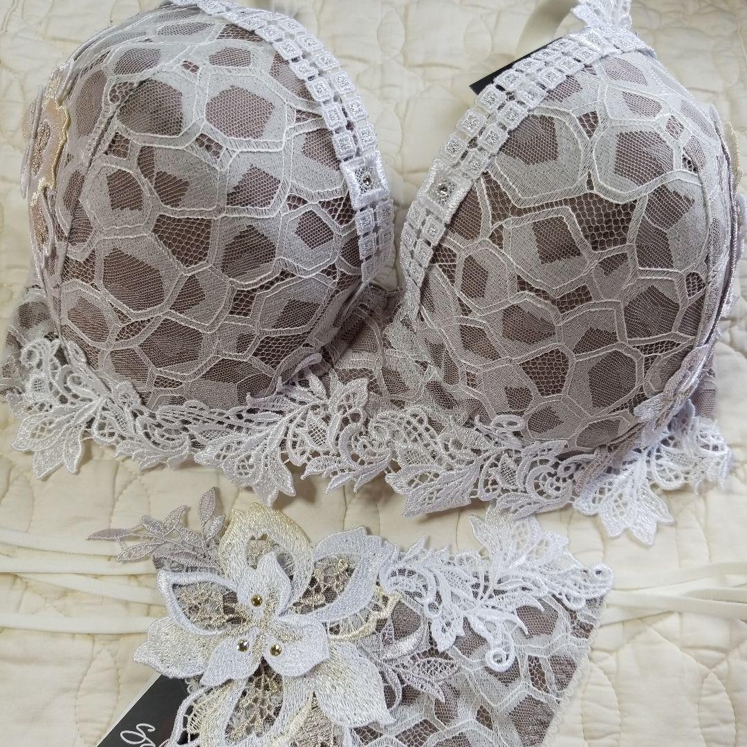 ワコール　サルート　44G　BTJ444　ブラジャー&ソング Tバック　H75L