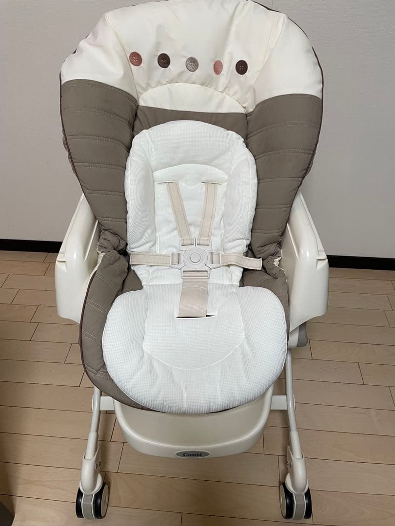 コンビ ネムリラ AUTO SWING エッグショック BE ココアブラウン目立った傷や汚れなし