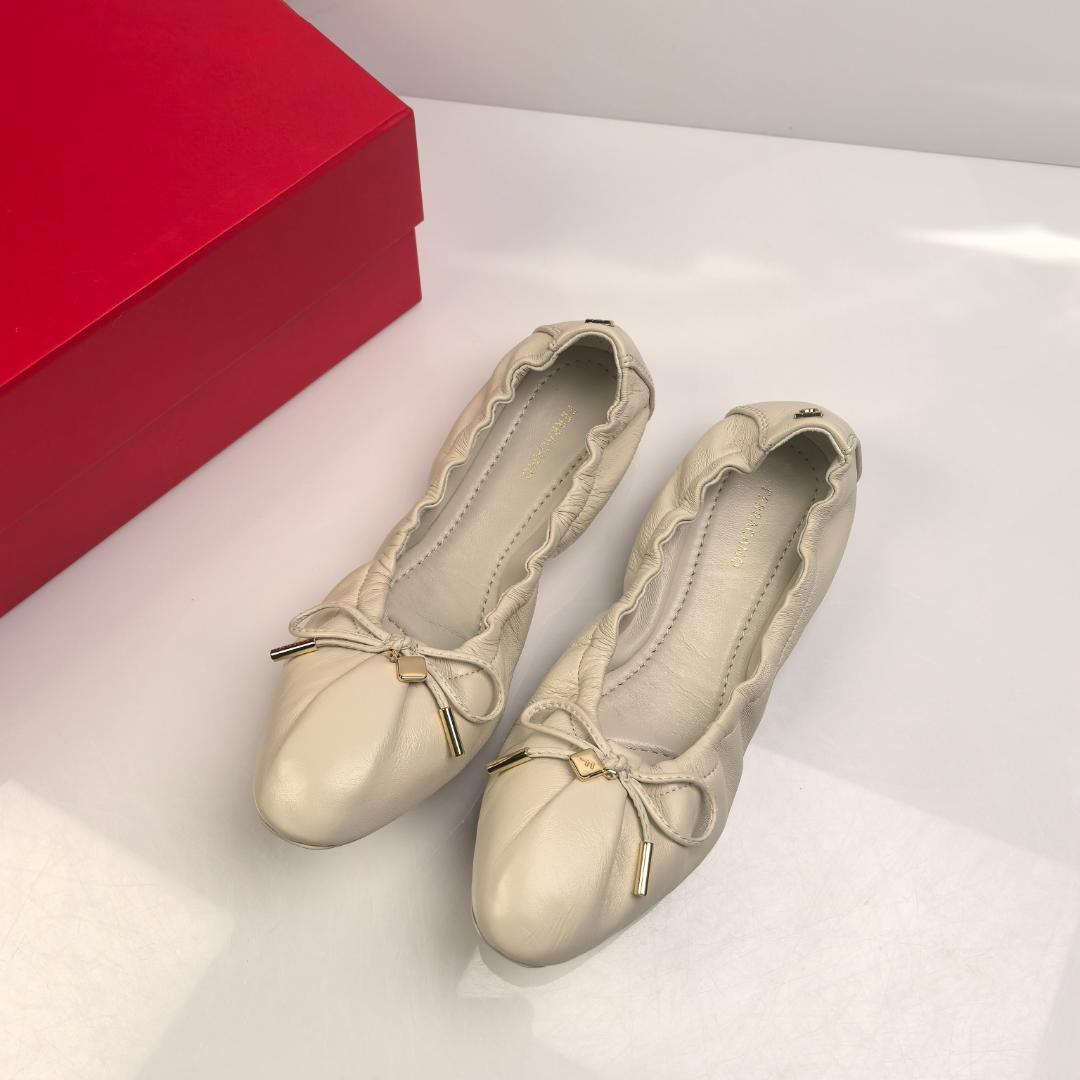 Ferragamo フェラガモ 蝶結びバレエシューズ ゴム入り フラットシューズ