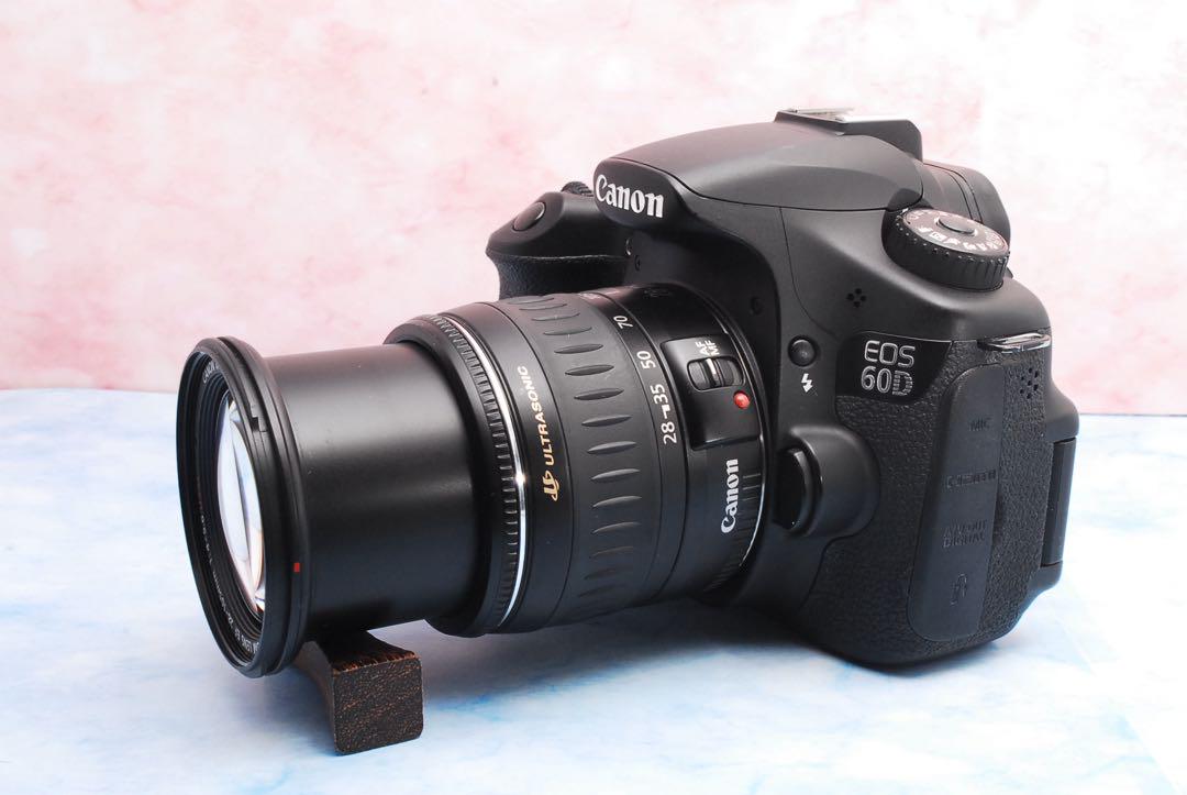 Canon EOS 60D★一眼レフカメラ★カメラバッグ付★高画質＆高性能