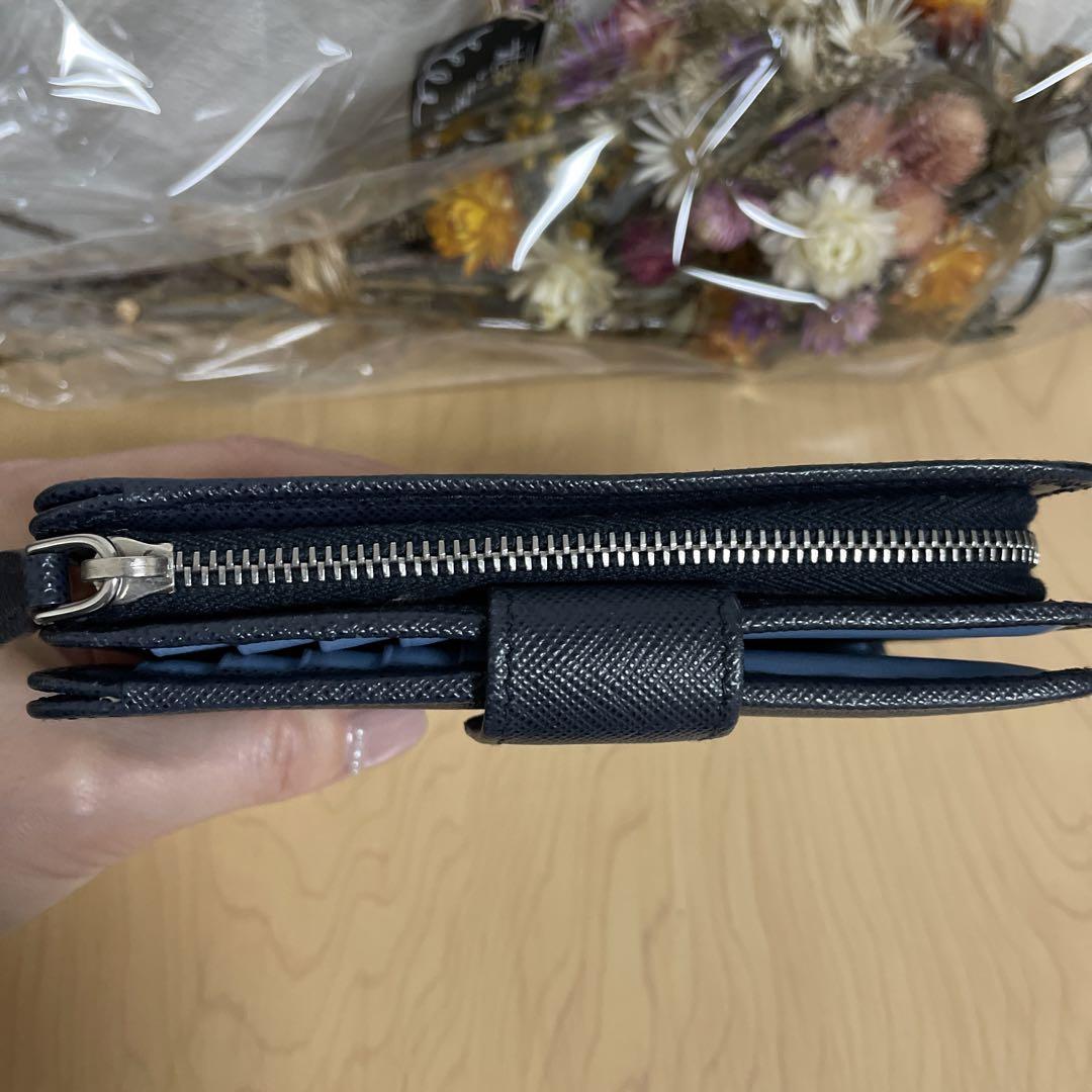 〈美品〉PRADA プラダ　二つ折り財布　サフィアーノ　バイカラー　ネイビー