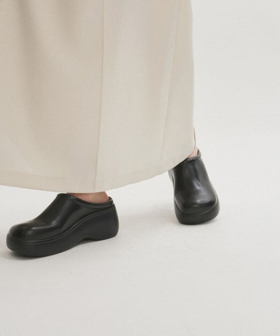 ボリュームソールクロッグ　黒