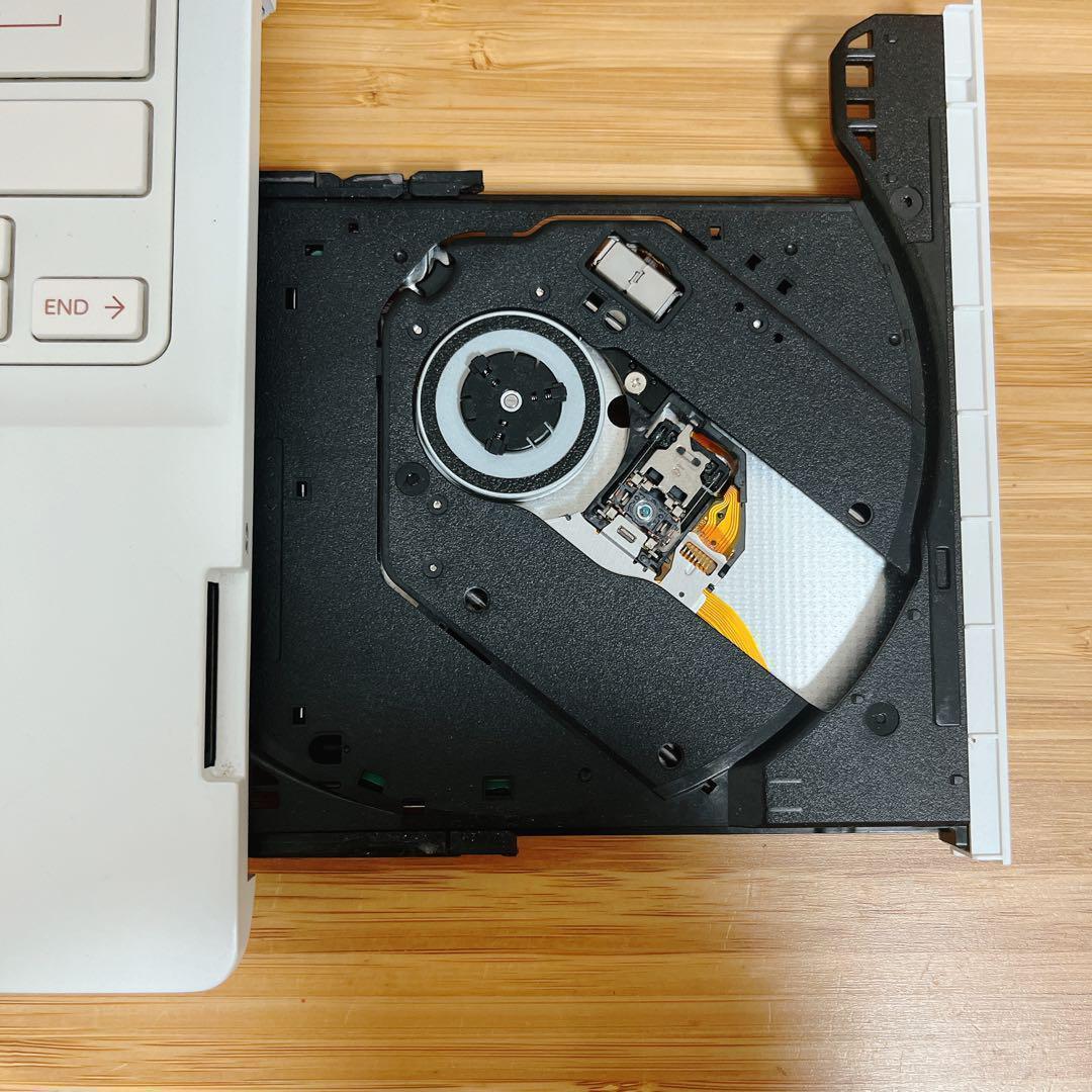 カメラ付PC✨ノートパソコン　windows11✨オフィス付き✨小型　軽量✨美品