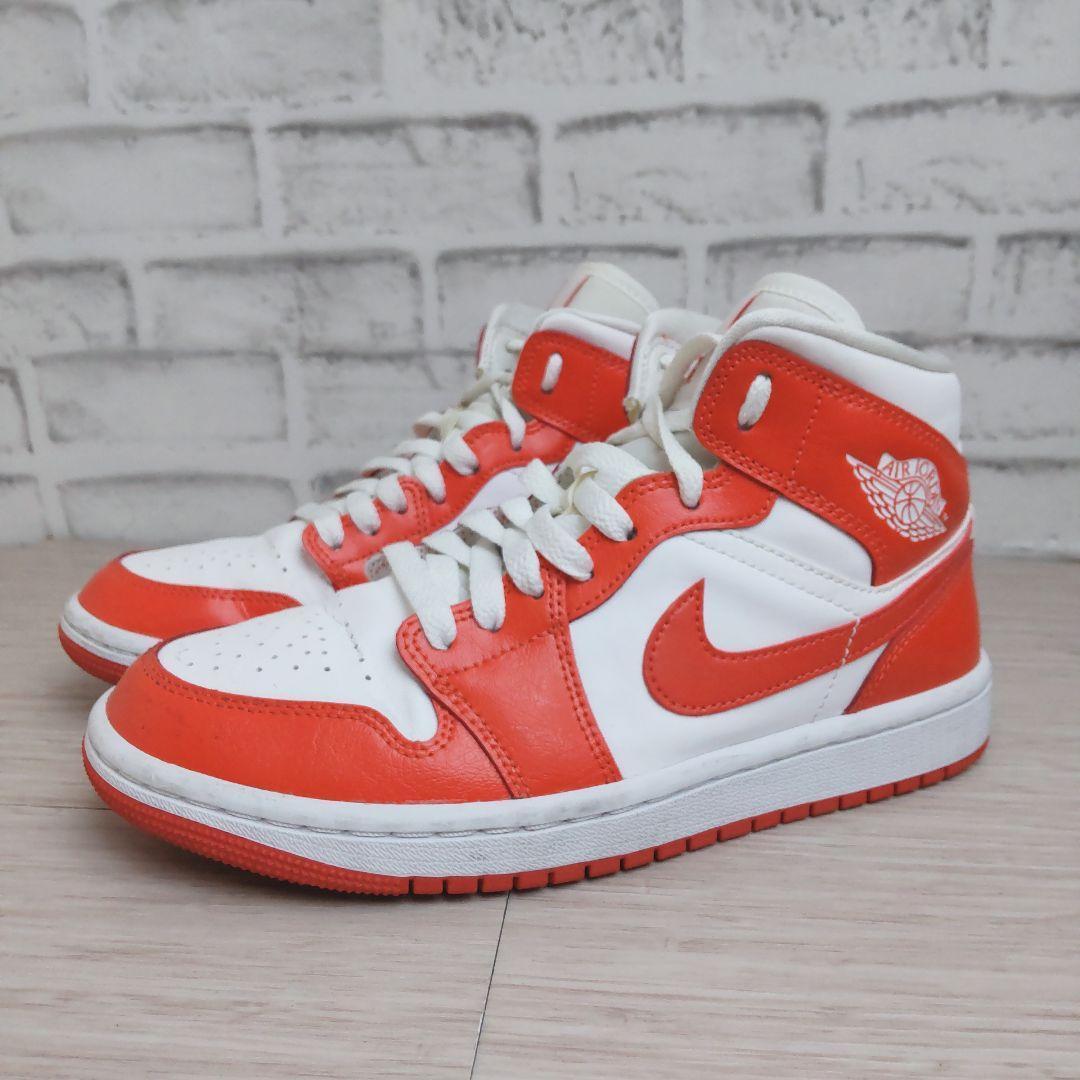 NIKE WMNS AIRJORDAN1 MID 