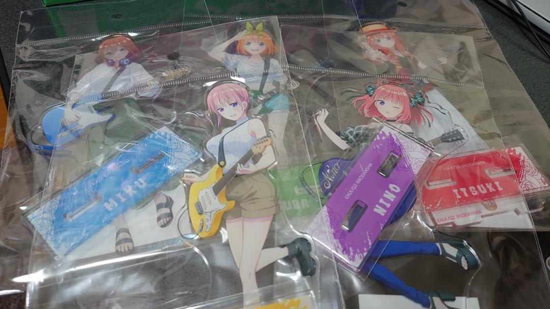 8555円 スーパーセール期間限定 五等分の花嫁 ギター演奏 BIGアクリルスタンド セット