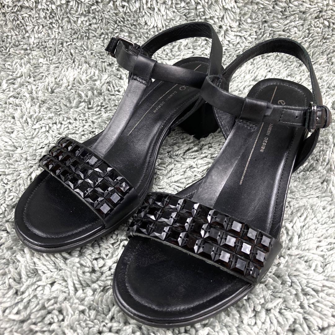 美品 ecco エコー レザー ブラック ビジュー　tストラップ ベルト 美品