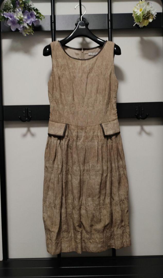 ■フォクシー★定価7万円程度★綺麗★シワ加工ワンピース