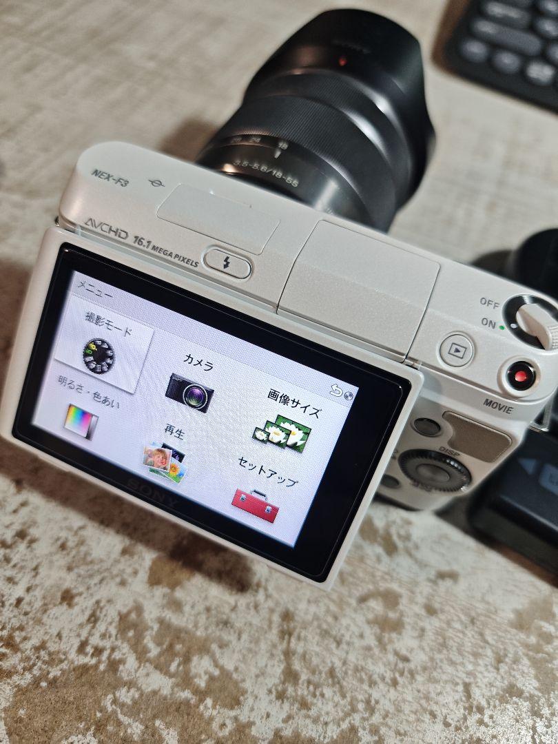 SONY α NEX-F3と18-55mm SEL1855