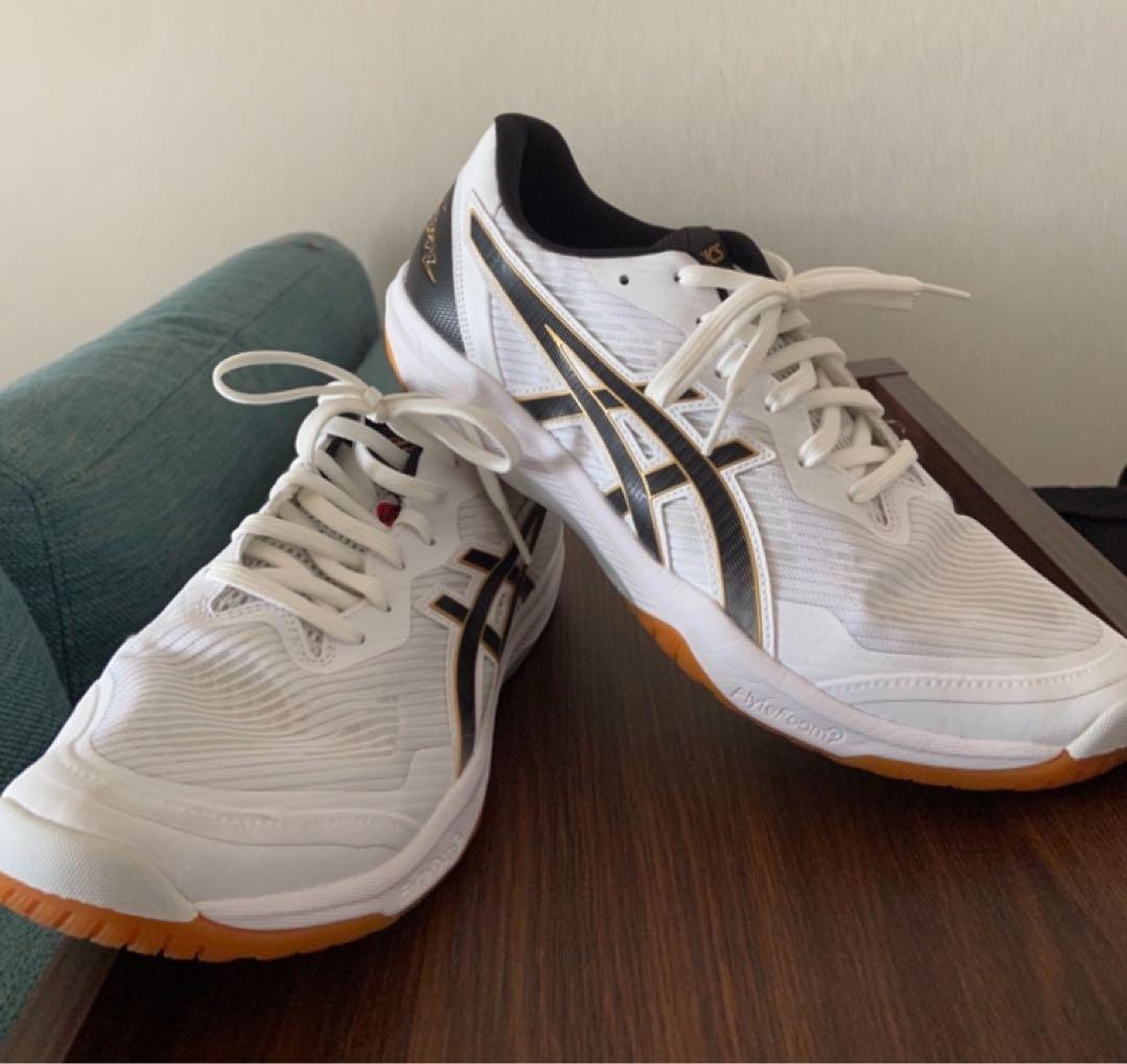 未使用ブランドASICSホワイト＆ブラック JAPANモデルバレーボールシューズ