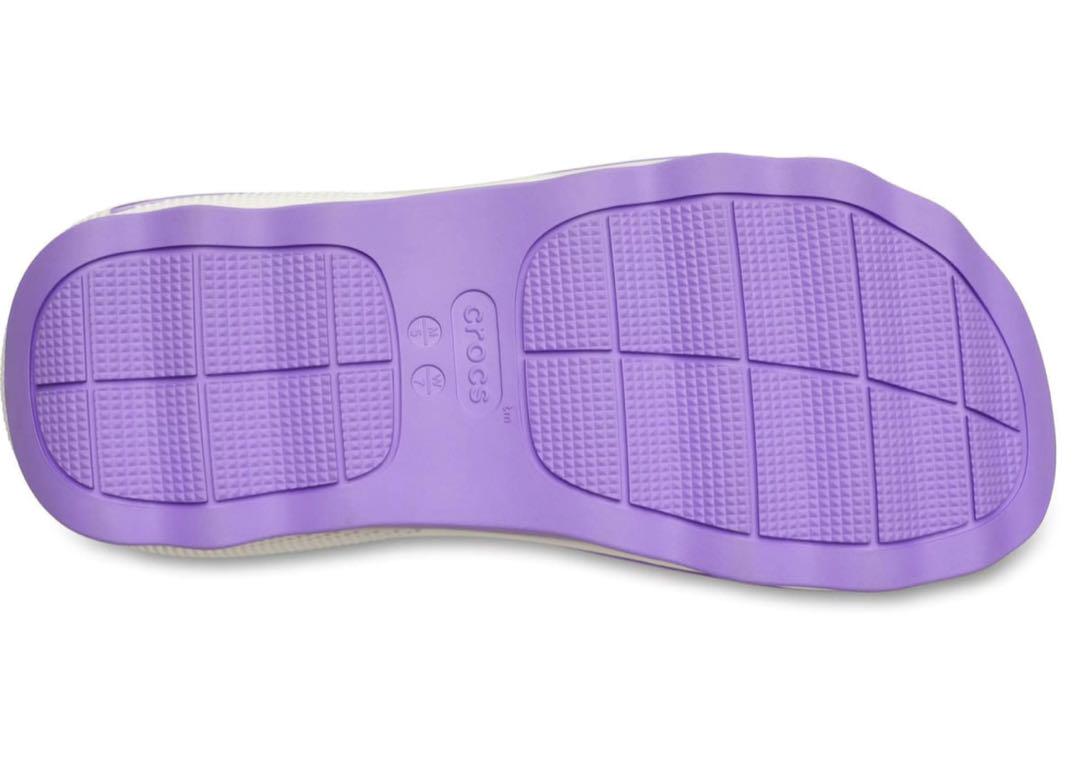 crocs メガ クラッシュ トリプル ストラップ パープル