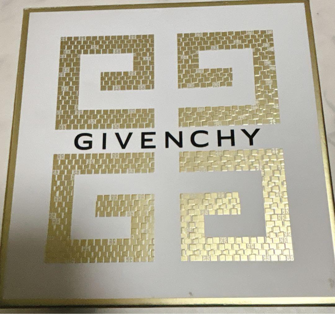 Irresistible Givenchy コフレ