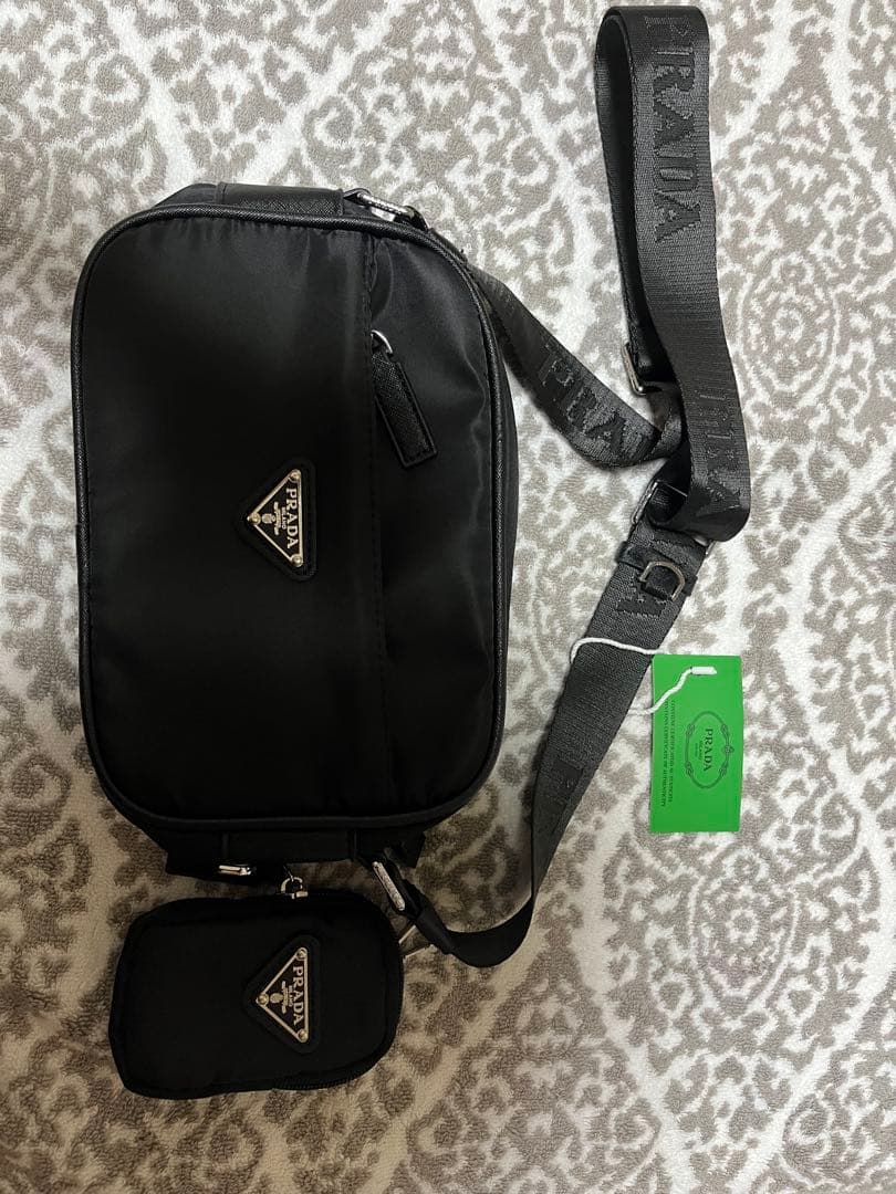 PLADA プラダ　ノベルティ　ショルダーバッグ　ブラック