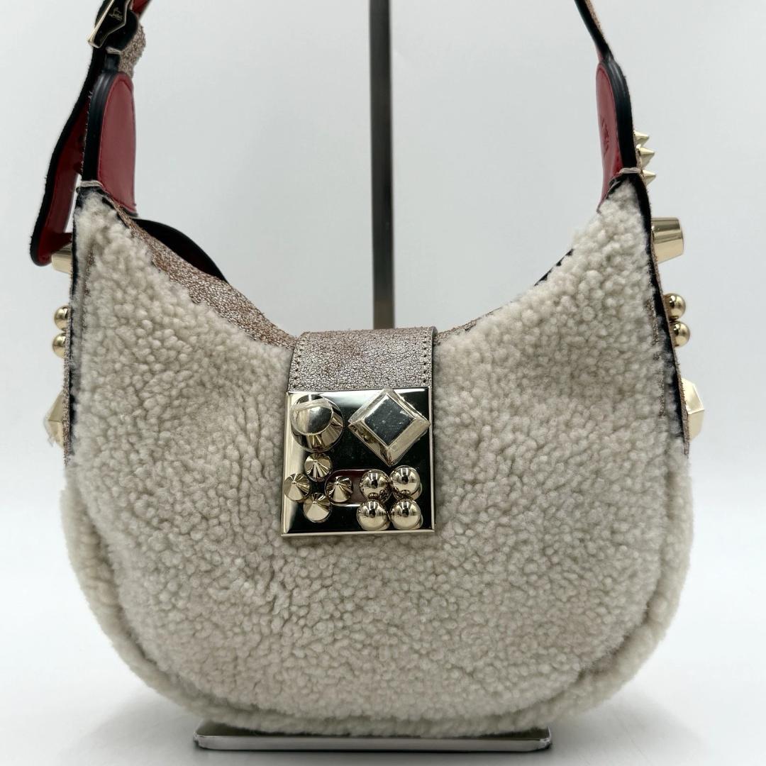 【極美品】クリスチャンルブタン カラスキー スタッズ ボア レザー ホワイト