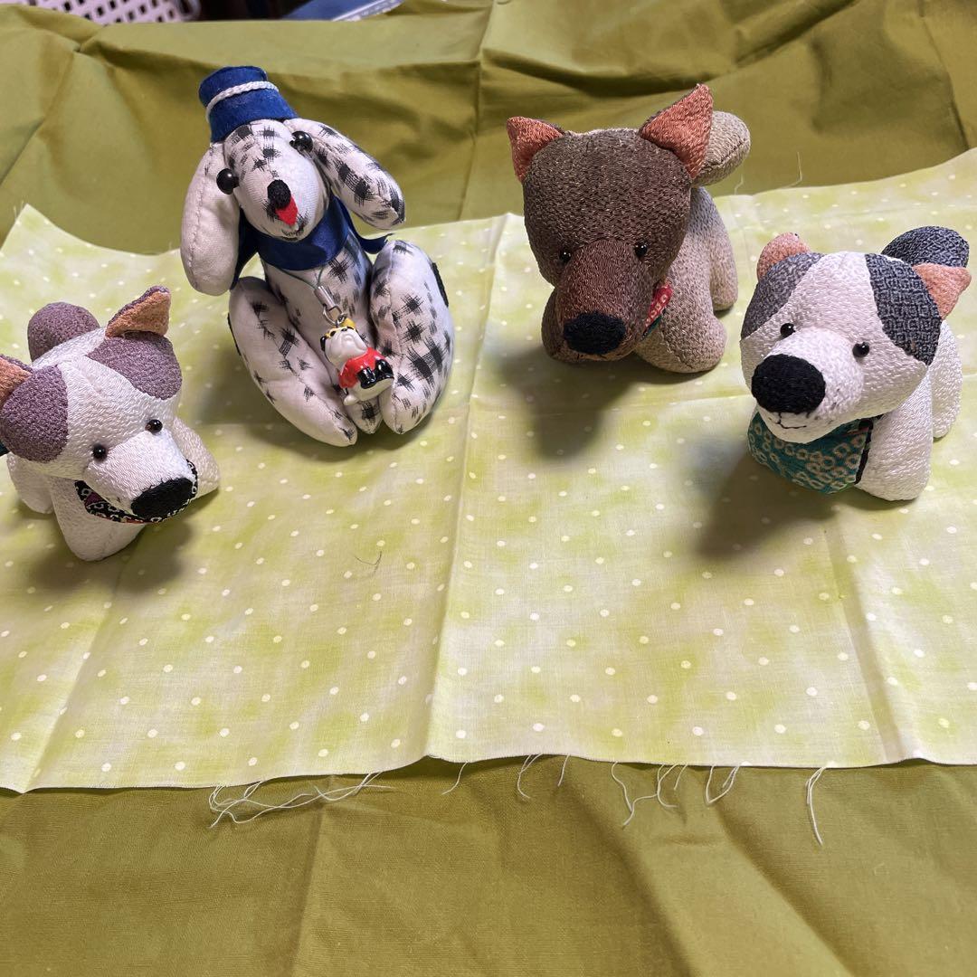 ハンドメイドのパッチワークで作った犬の置物 一つの値段 - メルカリ ハンドメイドのパッチワークで作った犬の置物 一つの値段 - メルカリ