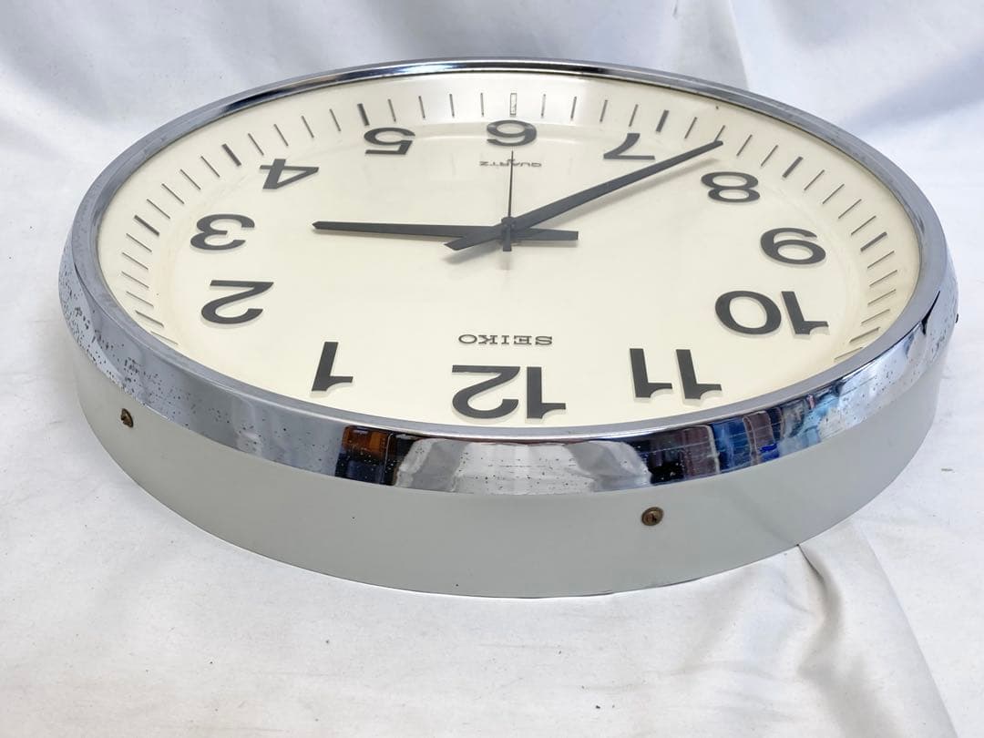 体育館傷や汚れあり