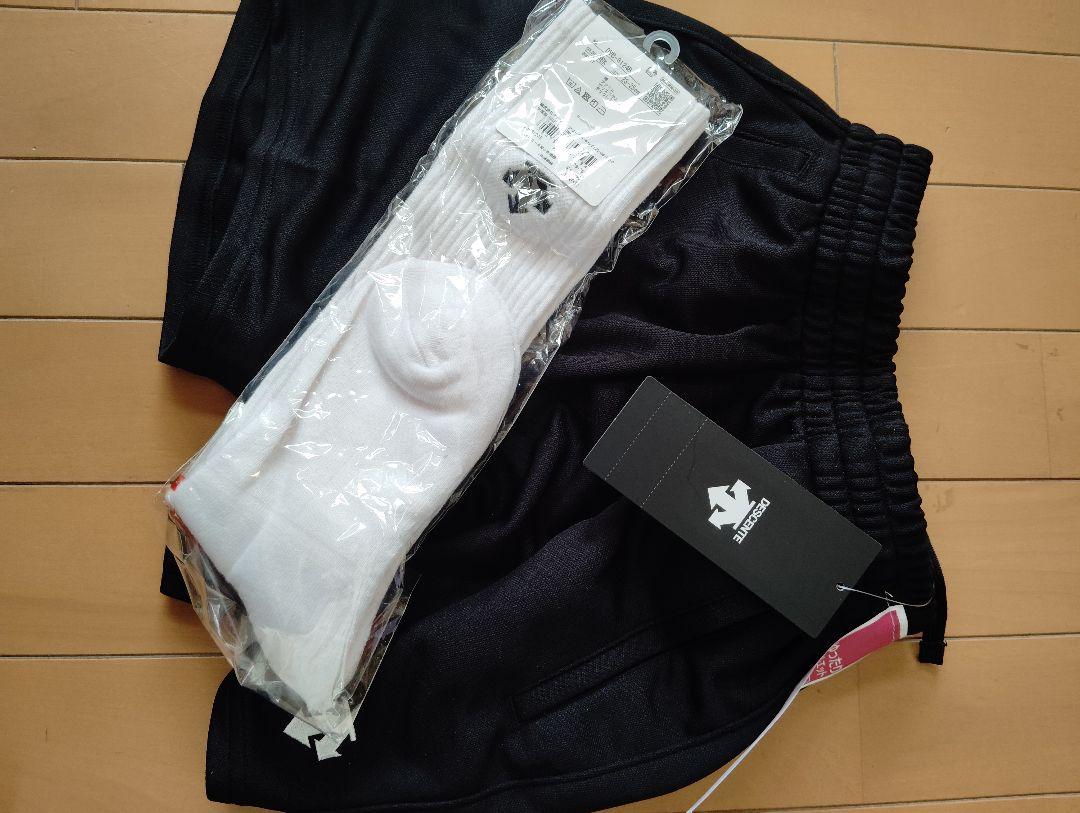 Mizuno バレーボールシューズ & DESCENTE ショートパンツ