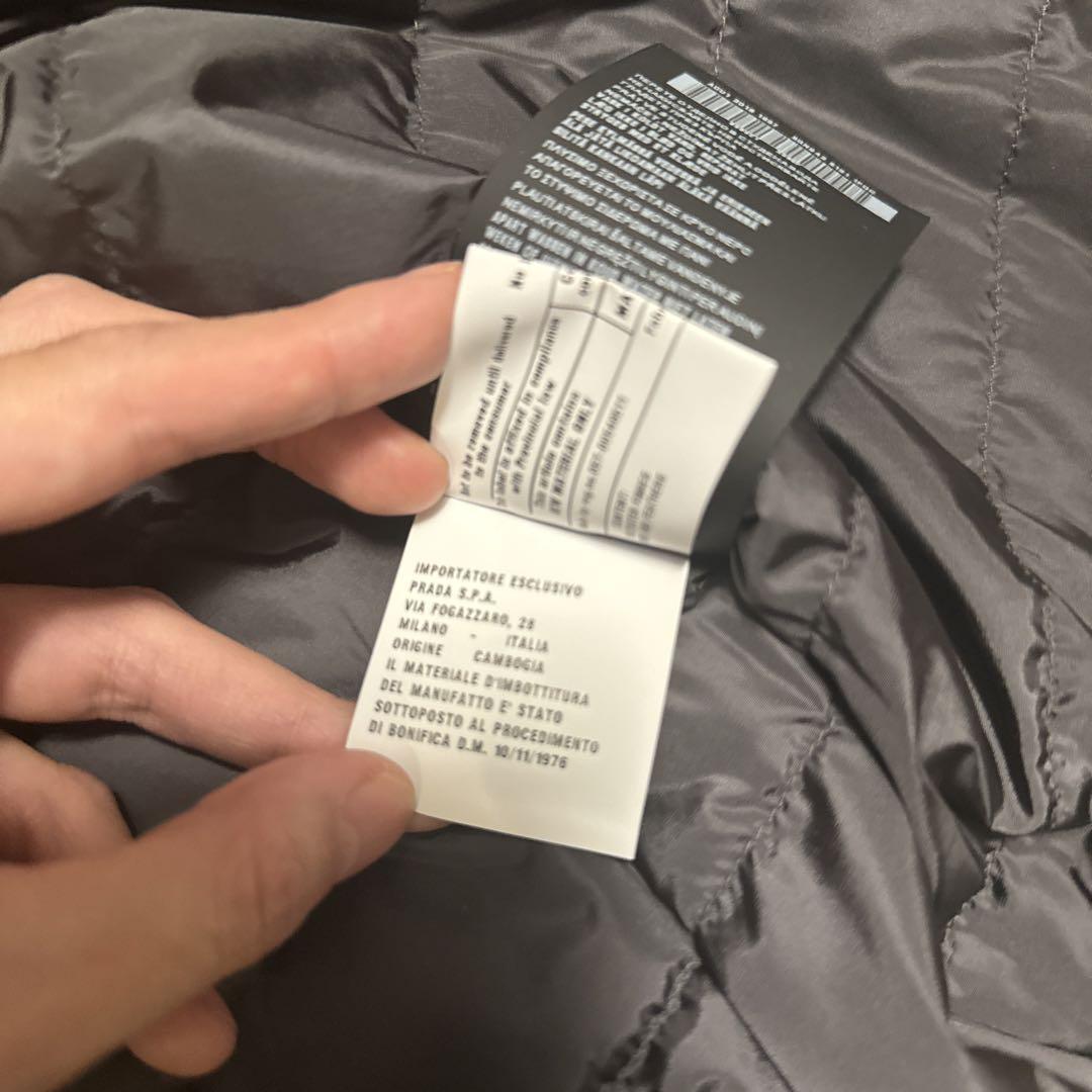 りんごのほっぺ【新品】プラダ　ホワイトグース混ナイロンダウン