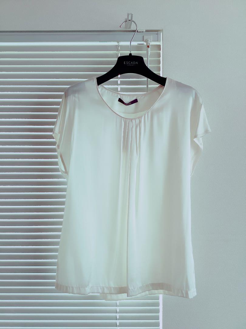 訳あり未使用品【Laurel】ESCADA　絹　カットソー36　定価75900円