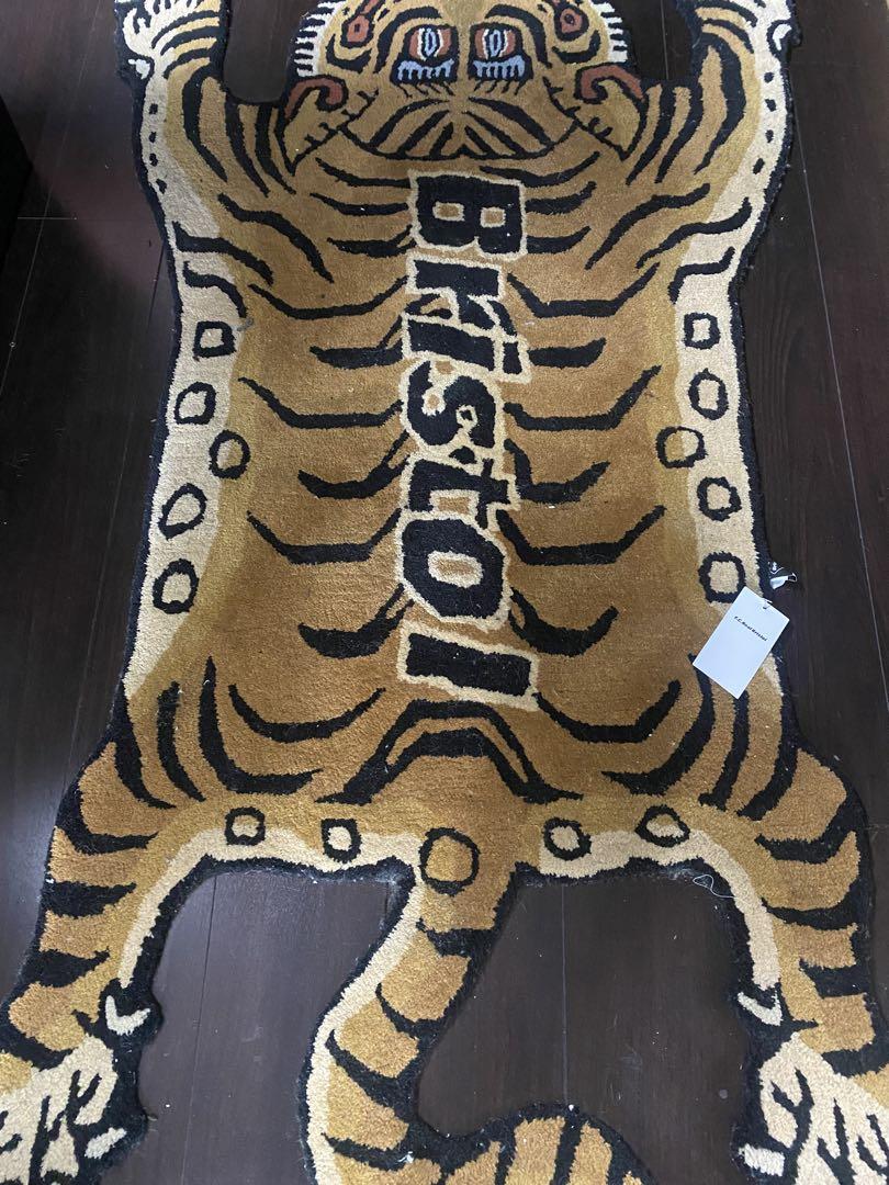 Bristol タイガー ラグ　ラージサイズ