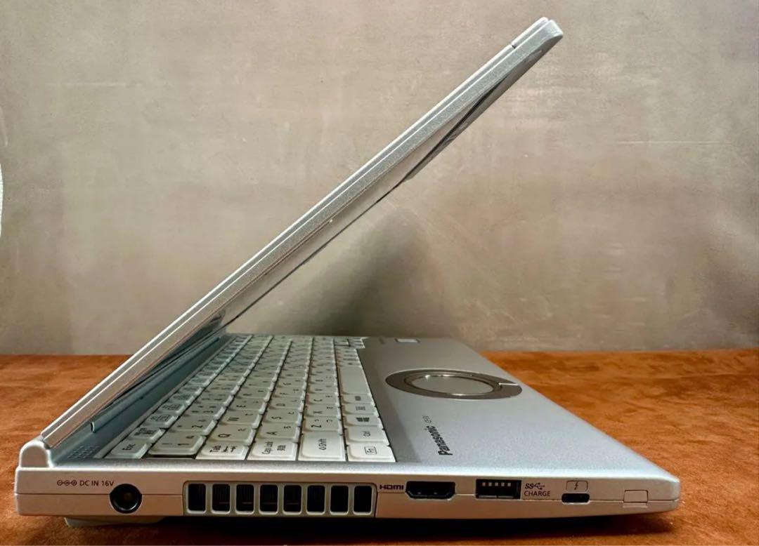 Windowsノート本体 Let's noteCF-SV8 i7-8665U 16 256 13. LTE