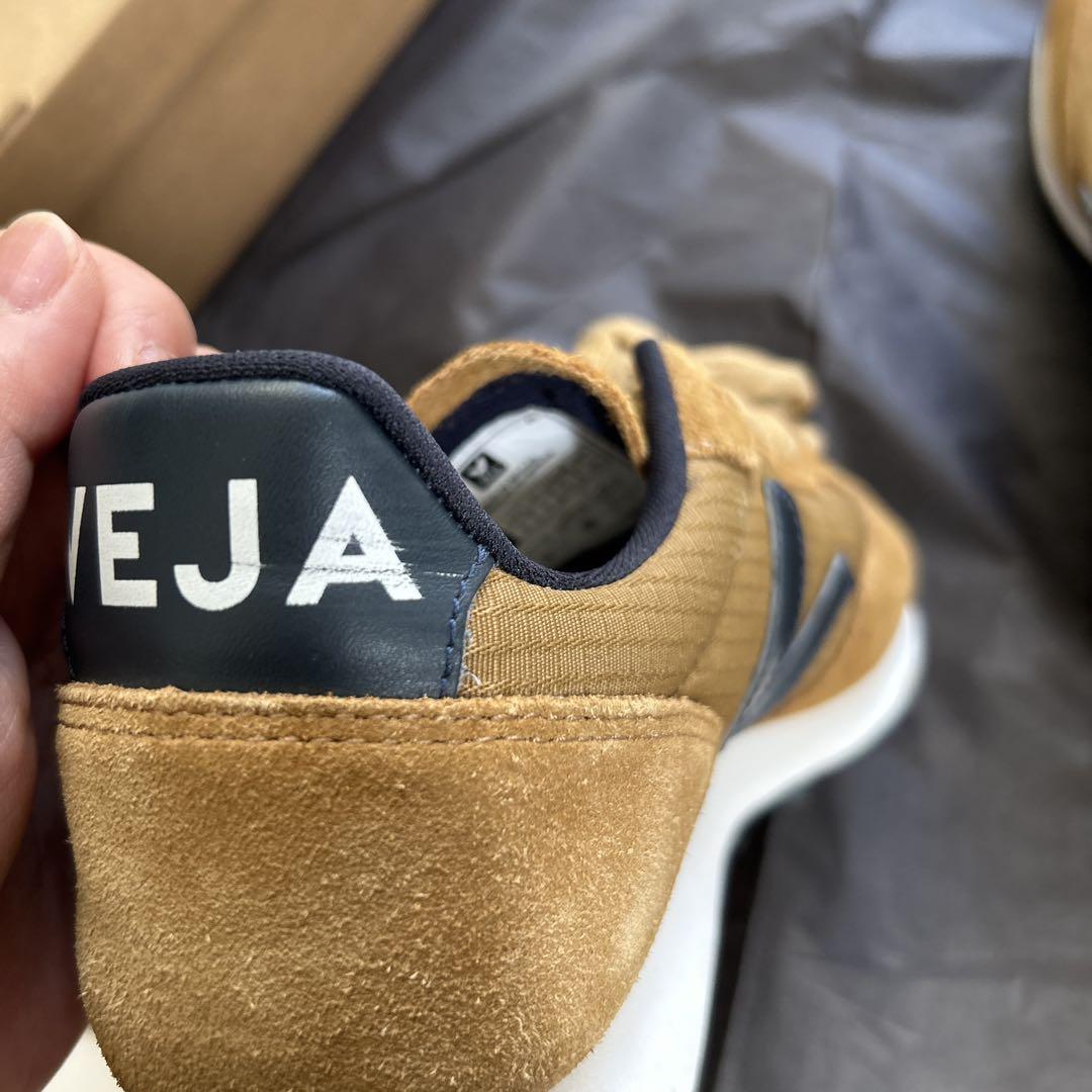 VEJA アルベオメッシュ/リップストップ アッパー スエードレザー スニーカー
