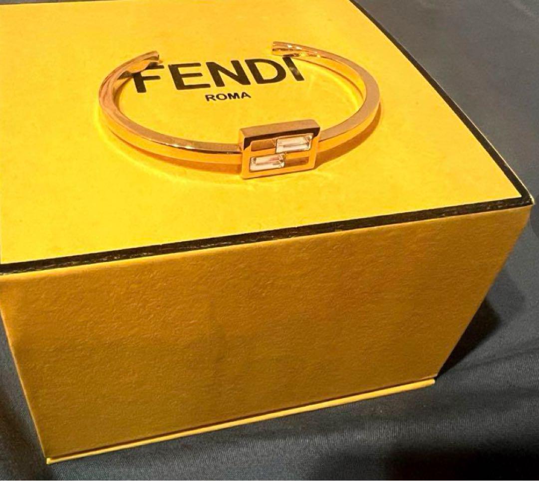 FENDI ゴールド バングル FENDI ROMA