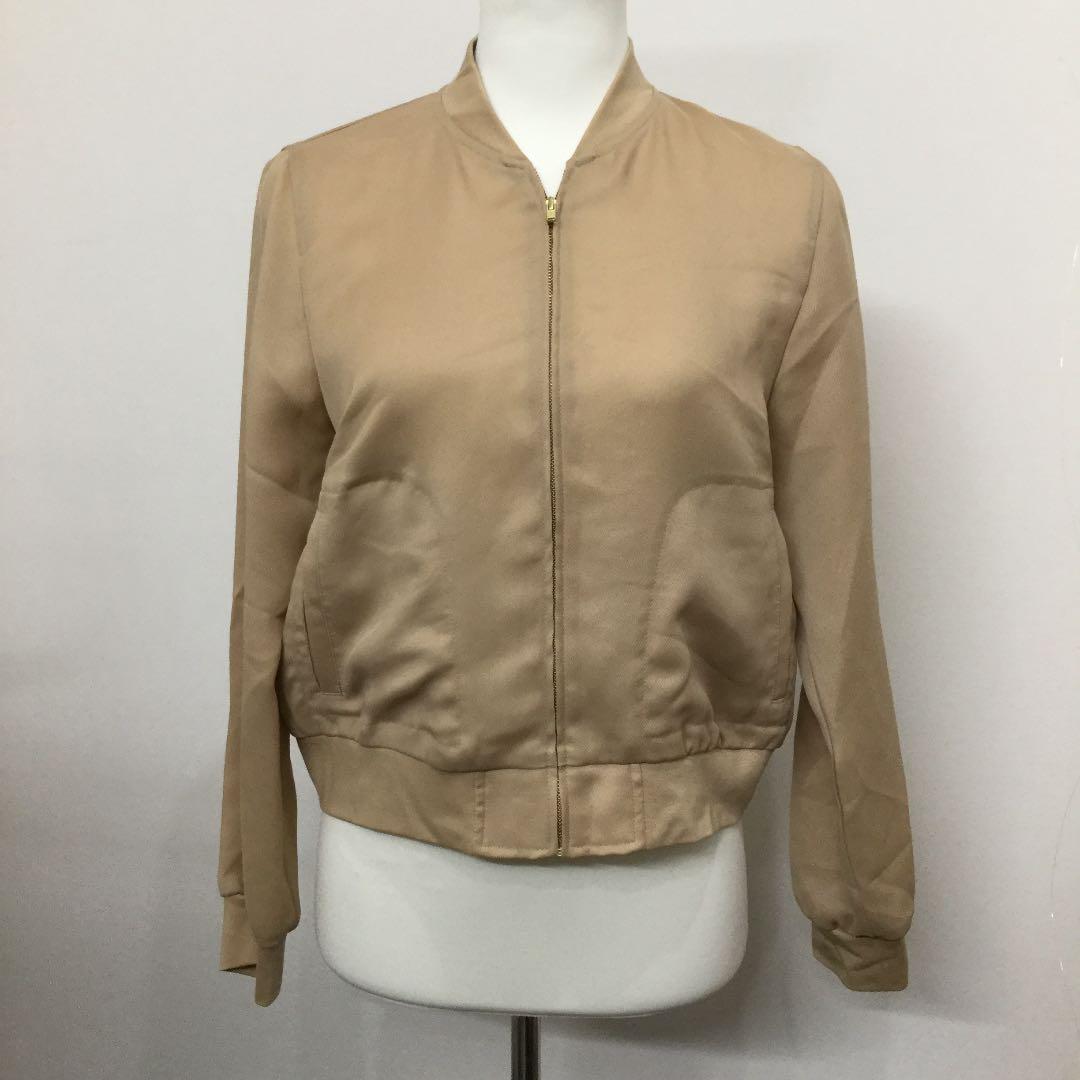メルカリ Nolley S ノーリーズ 薄手ブルゾン ベージュ レディースm 美品 ジャンパー ブルゾン 2 0 中古や未使用のフリマ メルカリ Nolley S ノーリーズ 薄手ブルゾン ベージュ レディースm 美品 ジャンパー ブルゾン 2 0 中古や未使用のフリマ