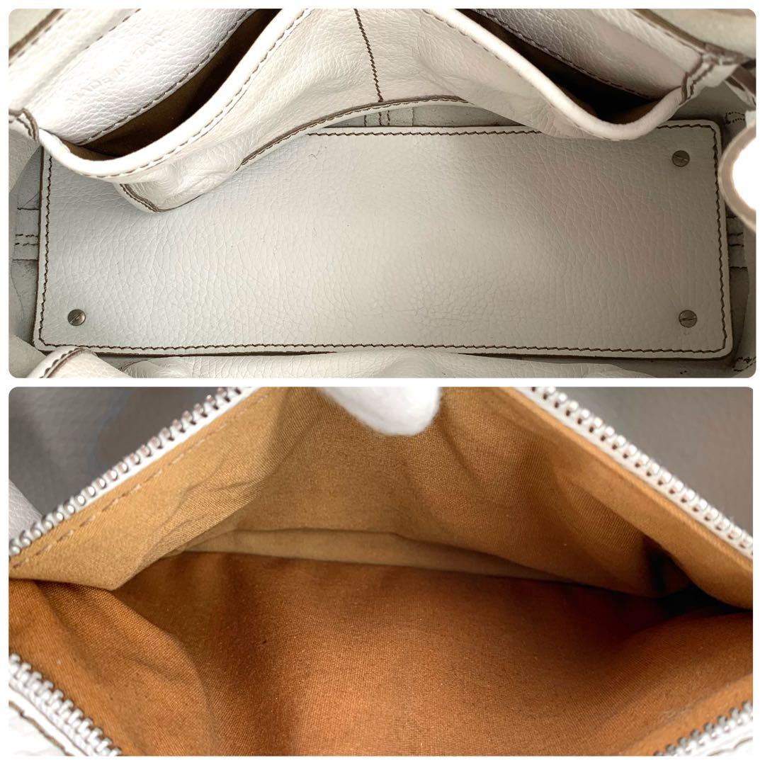 TOD'S トッズ ニューDバッグ ハンドバッグ 肩掛け 自立 シボ革 ホワイト