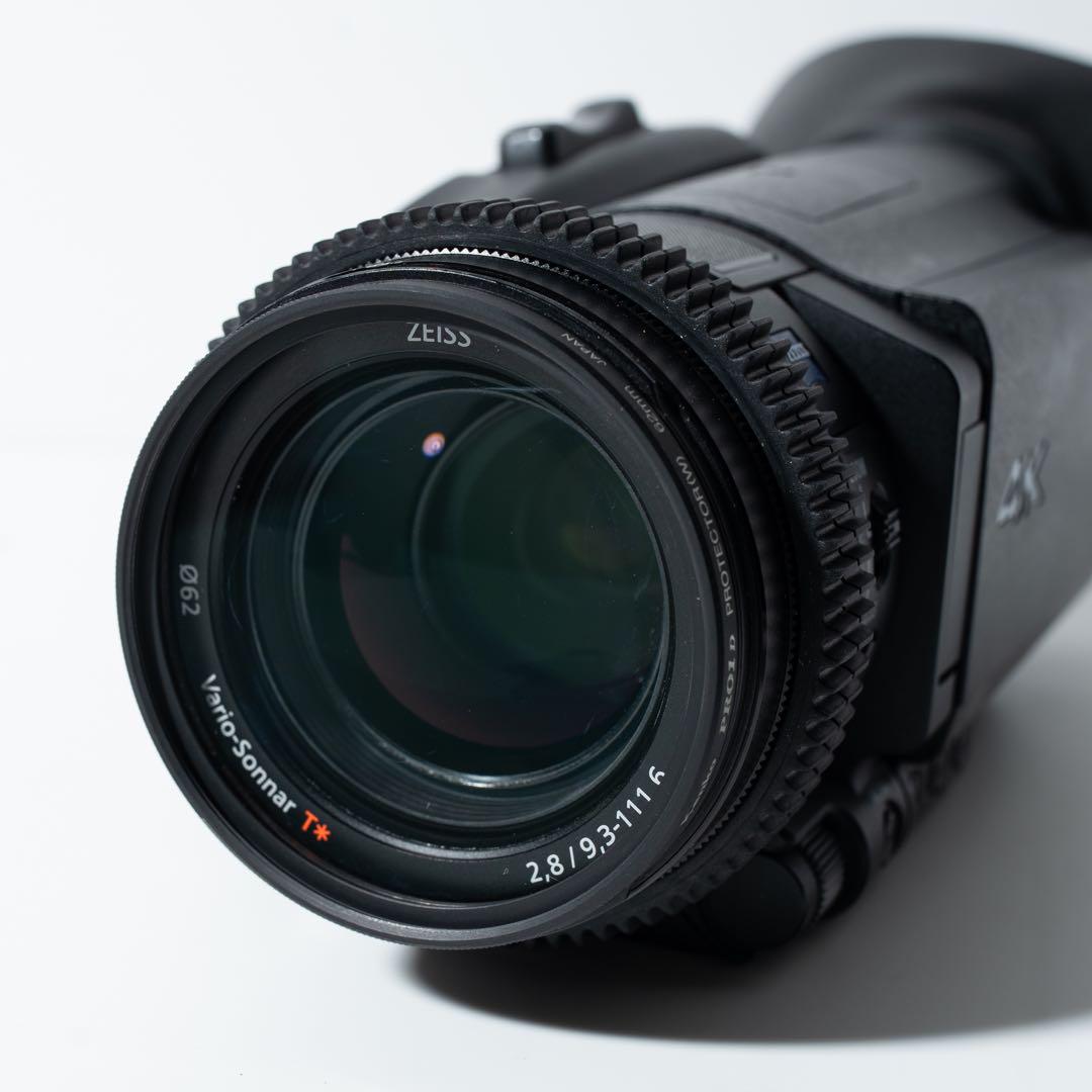 ビデオカメラ AX700