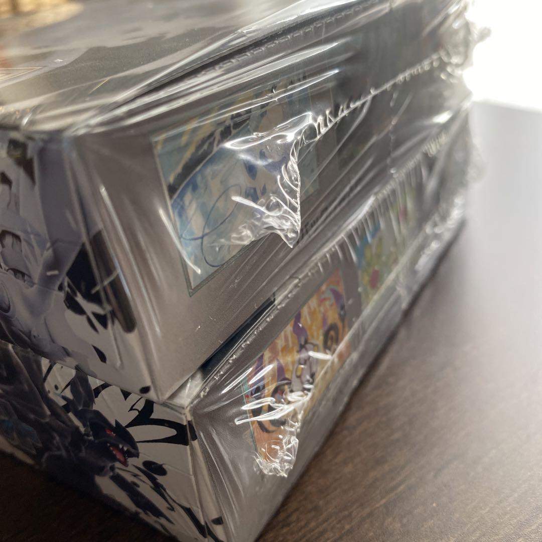 新品未開封シュリンク付　ブラックボルトホワイトフレア各1BOX