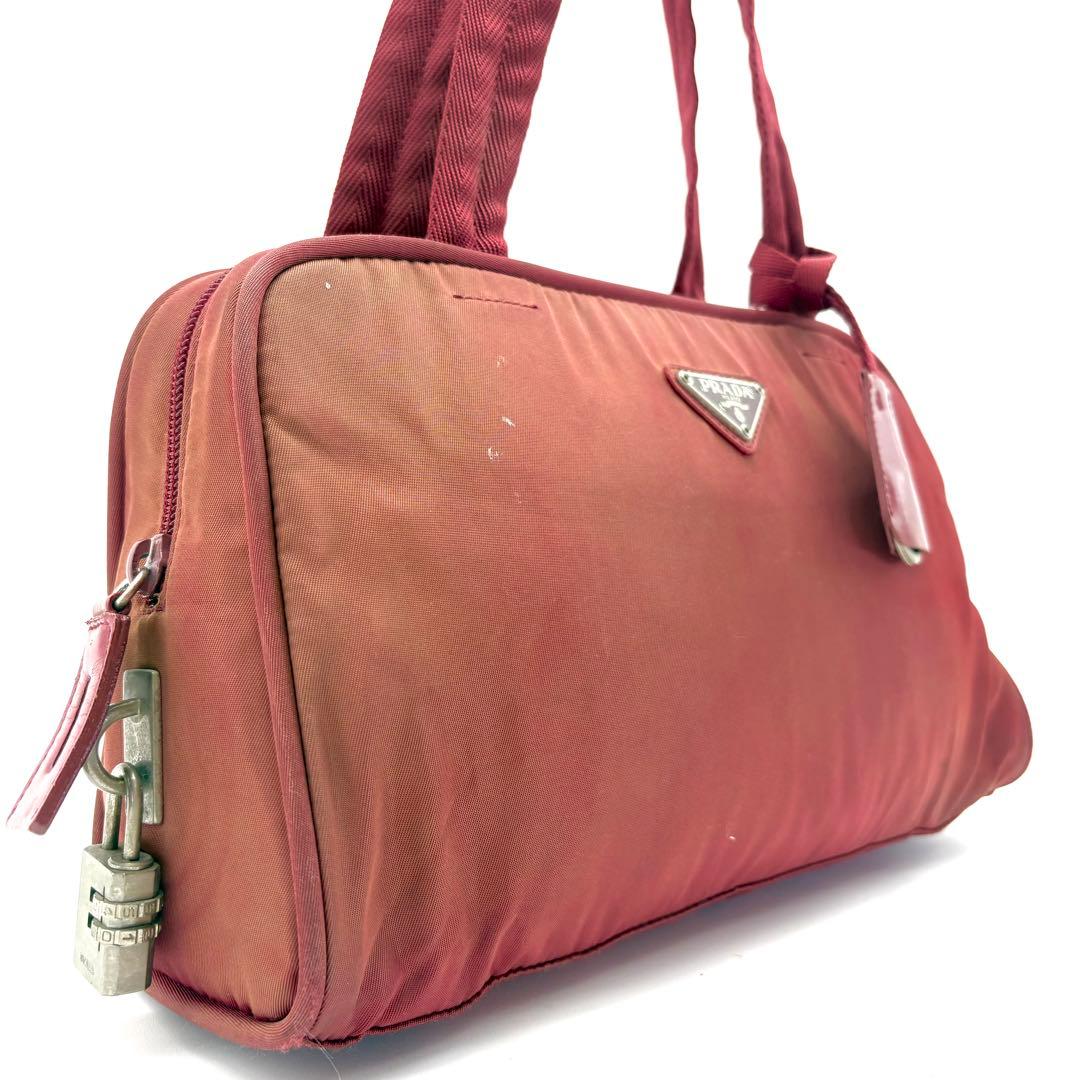 PRADA トートバック 赤 三角ロゴプレート ナイロン 南京錠 シルバー金具