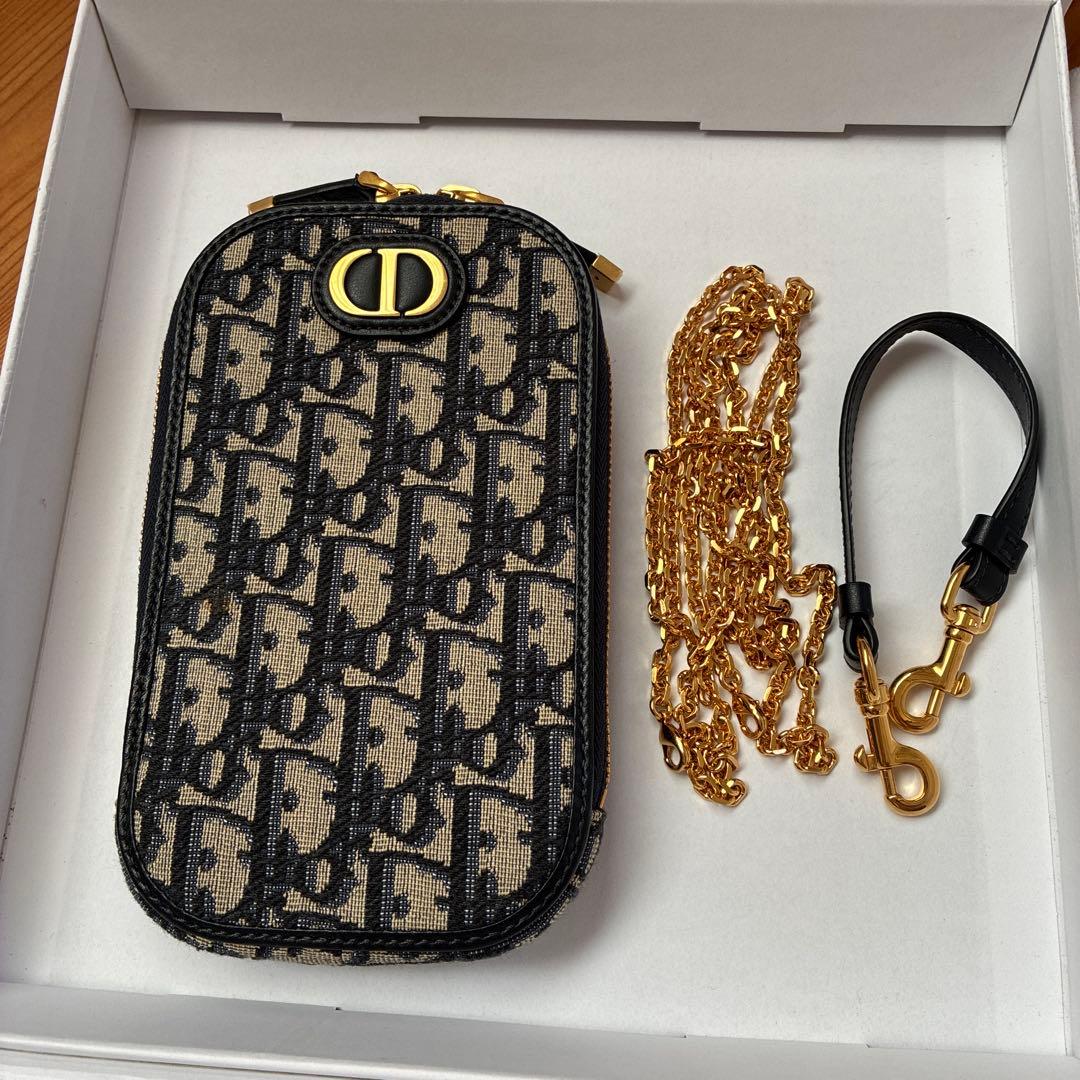 Dior 30 Montaigne フォンホルダーChristian Dior