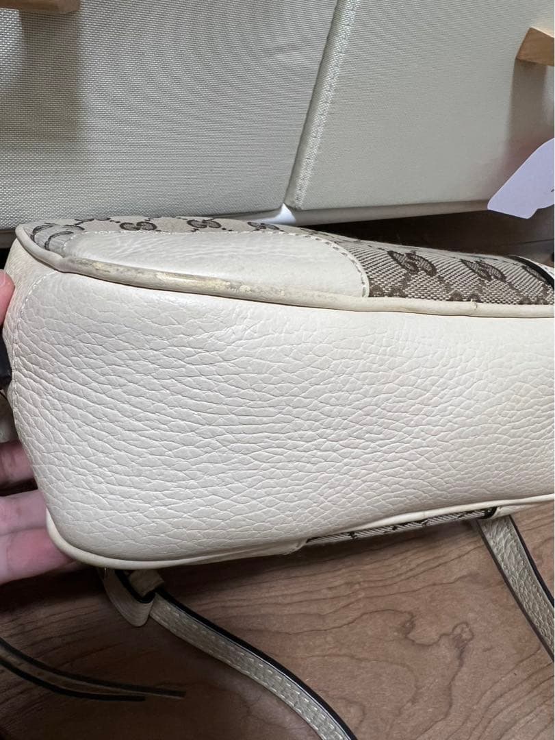 グッチGG キャンバス レザー ショルダーバック アイボリー グッチGG キャンバス レザー ショルダーバック アイボリー