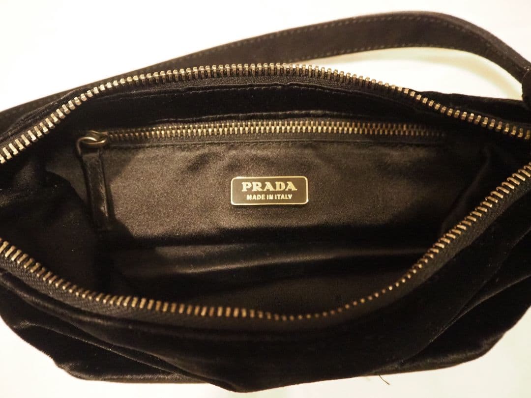 【希少】PRADA ミニバッグ アクセサリーポーチ 三角ロゴ 黒