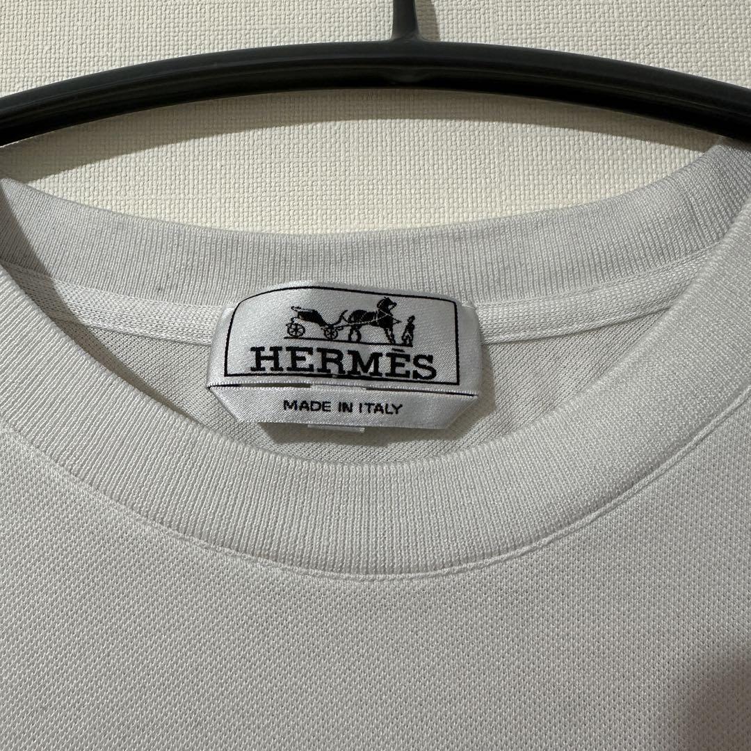 【胸元のロゴがお洒落】Hermes エルメス コットンTシャツ ☆シンプル☆【HERMES】エルメス H刺繍 コットンTシャツ 半袖